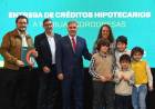 Créditos hipotecarios de Bancor: Llaryora entregó los primeros seis préstamos desde su anuncio