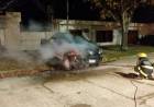Una camioneta se incendió mientras estaba estacionada