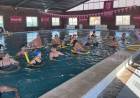 Adultos mayores comenzaron las actividades de natación en el natatorio del Club San Isidro