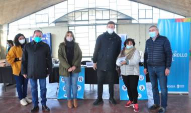 Se entregaron 950 tarjetas alimentar