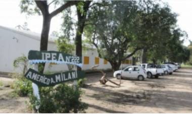 Detienen a joven al llegar al colegio por estafa. En otro hecho rompieron vidrio en escuela