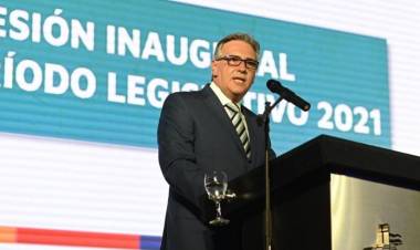 Llaryora ofreció la ciudad de Córdoba para refugiados de Ucrania