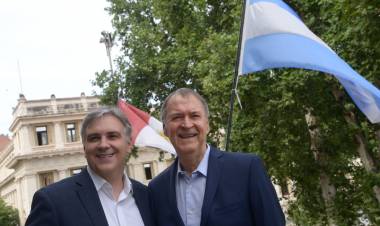 Ante intendentes Schiaretti lanzó Llaryora 2023