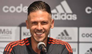 Demichelis evalúa cambiar el equipo entero de River para el debut en Copa Argentina