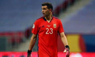 "Me emociona que los chicos usen mi camiseta", reveló "Dibu" Martínez