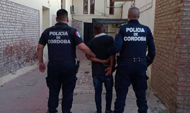 APREHENSIÓN DE MASCULINO Y RECUPERO DE MOTOCICLETA