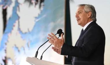 Fernández pidió al secretario general de la ONU reanudar las negociaciones por Malvinas