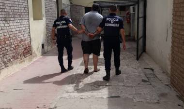 APREHENSIÓN DE MASCULINO Y RECUPERO DE ELEMENTO SUSTRAÍDO 