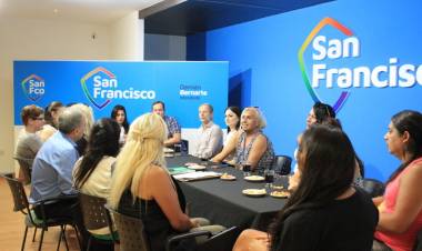 Bernarte se reunió con integrantes de la Comunidad Trans