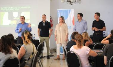 Comenzó el curso de Formación para Mozos y Camareras