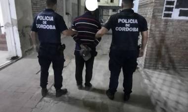 APREHENSIÓN DE MASCULINO POR HURTO Y RESISTENCIA A LA AUTORIDAD 