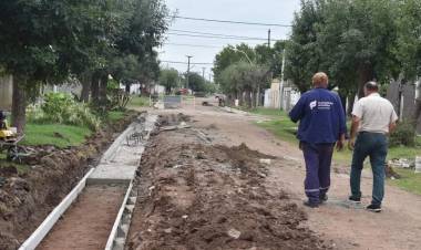 Seguimos trabajando Obra de cordón cuneta
