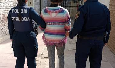  DETENCIÓN DE FEMENINA POR COMERCIALIZACIÓN DE ESTUPEFACIENTES