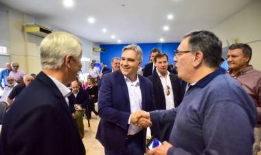 Martín Llaryora encabezó una jornada de trabajo con federaciones de cooperativas y mutuales de la provincia