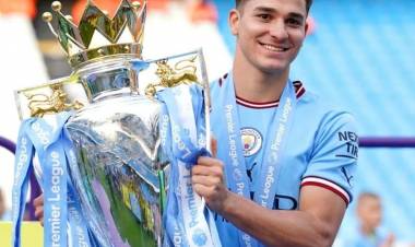 Julián Álvarez conquistó su primer título en el Manchester City