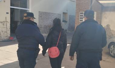  APREHENSIÓN DE FEMENINA POR  ADULTERACIÓN DE BIEN REGISTRABLE Y SECUESTRO DE MOTOCICLETA