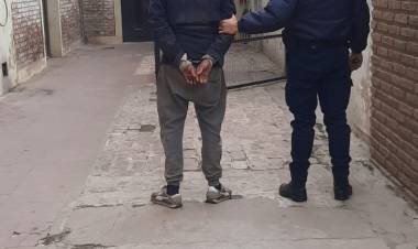  TENTATIVA DE HURTO Y APREHENSIÓN DE MASCULINO