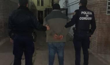  APREHENSIÓN DE MASCULINO POR VIOLACIÓN DE DOMICILIO Y DESOBEDIENCIA A ORDEN JUDICIAL