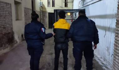 LESIONES LEVES APREHENSIÓN DE MASCULINO  POR RESISTENCIA A LA AUTORIDAD