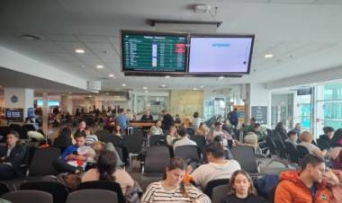 Se levantó el paro en el aeropuerto y se normalizan los vuelos