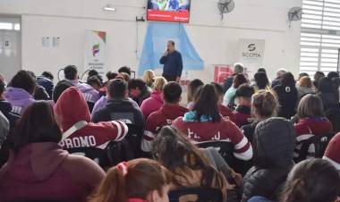Transitando hacia el futuro - mitos y realidades del uso del casco