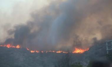 Llaryora pidió agravar las penas para quienes ocasionen incendios