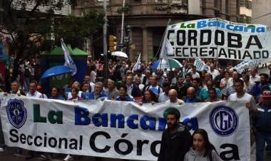 El Ministerio de Trabajo dictó conciliación obligatoria y no habrá paros en bancos