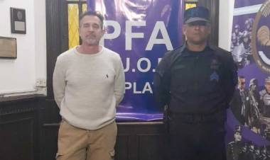 El médico Aníbal Lotocki fue llevado desde Tribunales a la cárcel de Ezeiza