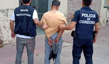  DETENCIÓN DE MASCULINO POR HECHOS DE ROBOS REITERADOS