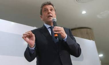 Massa: "Comienza una nueva etapa con un Gobierno de unidad nacional"