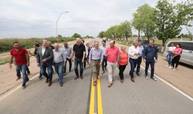 Schiaretti inauguró la ruta que une Luque con Capilla del Carmen