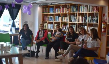 Hablemos de Prematurez - charla con pediatras de los centros de salud locales  