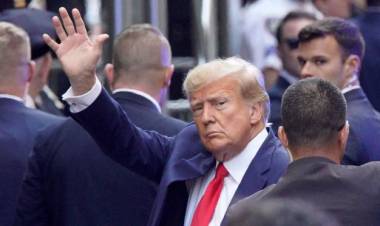 Trump felicitó telefónicamente a Milei por la victoria y se comprometió a visitarlo