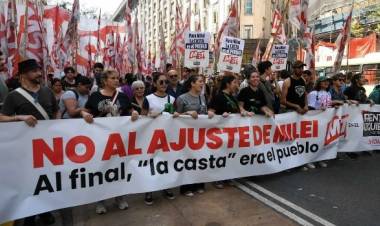 Comenzó la movilización contra el ajuste de Milei: "Al final la casta era el pueblo"