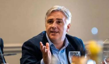 Llaryora sobre las reformas de Milei: "Sin plan productivo, esto va a ser la paz del cementerio"