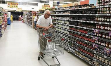 Las jubilaciones aumentan un 27,18% en marzo, por debajo de lo anunciado por Caputo