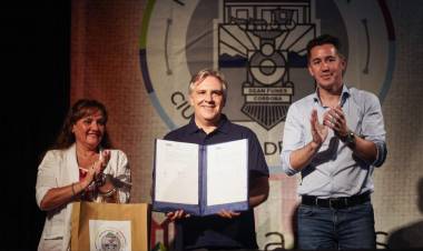 Deán Funes: Llaryora anunció obras viales por 750 millones de pesos