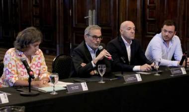El ministro de Salud sobre el brote de dengue: "Cuidado con los pantalones cortos"