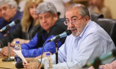 Bajo la consigna "La Patria no se vende", la CGT convocó a la movilización para el 1° de mayo