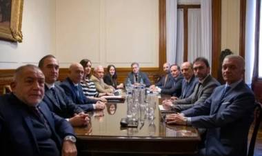 Ley de Bases y paquete fiscal: el Gobierno busca encaminar el dictamen y lograr las firmas el miércoles