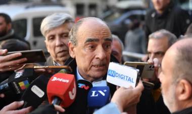 Jubilaciones: Francos advierte que habrá "fuertes recortes" si se voltea el veto presidencial