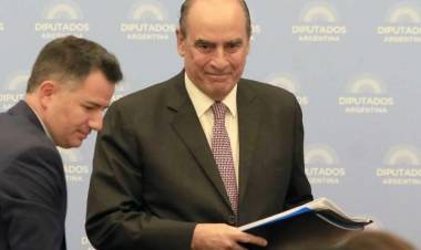 Francos admitió que la Ley Bases saldrá con modificaciones: no hay acuerdo para las privatizaciones