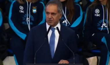 Scioli comparó a Milei con el "Dibu" Martínez: "Ahora le toca atajar todo lo que le tiran"