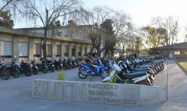 Bernarte junto a UTN inauguraron el nuevo estacionamiento vehicular