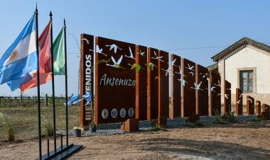 Con nuevos portales de ingreso, la región de Ansenuza busca potenciar el turismo de naturaleza