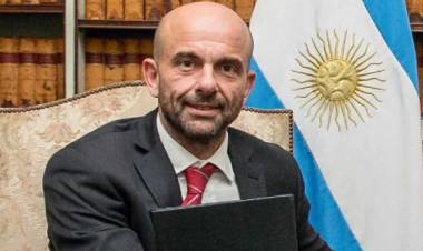 Mogetta contra Aerolíneas Argentinas: "Se privatiza o se cierra"