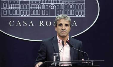 Deuda externa: "Toto" Caputo pretende un desembolso grande y rápido por parte del FMI