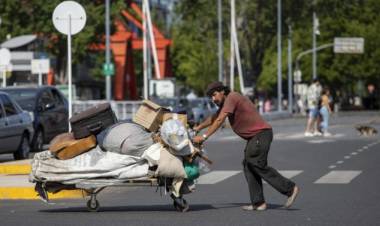 La UCA reportó que la pobreza alcanzó al 49,9% los argentinos en el tercer trimestre