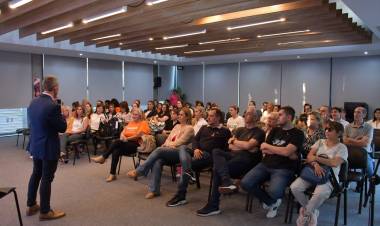 16 Días de Activismo: el Dr. Peretti concientizó sobre el flagelo de la violencia de género