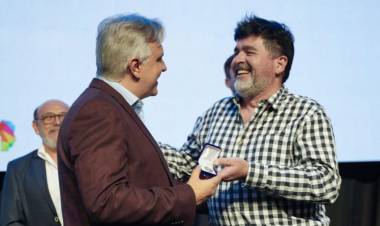 El Gobierno de Córdoba reconoció a empleados públicos que cumplieron 30 años de servicio